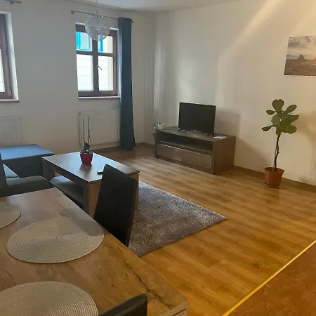 Apartman U Vodniho Hradu *